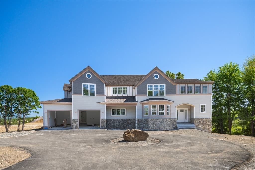 Single Family Residence at 167 Atlantic St, Gloucester MA 01930, Gloucester, photo 2 of 26