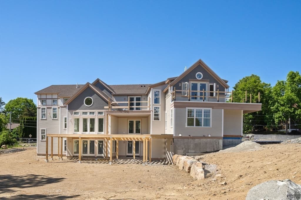 Single Family Residence at 167 Atlantic St, Gloucester MA 01930, Gloucester, photo 6 of 26