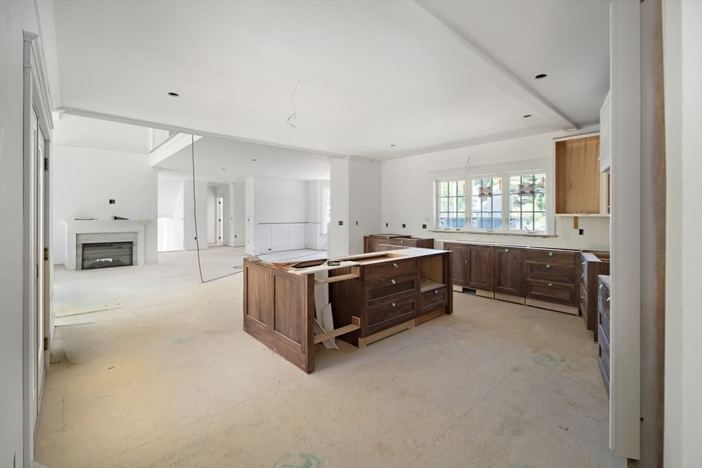 Single Family Residence at 167 Atlantic St, Gloucester MA 01930, Gloucester, photo 12 of 26