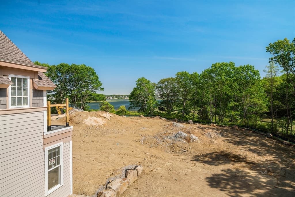 Single Family Residence at 167 Atlantic St, Gloucester MA 01930, Gloucester, photo 9 of 26