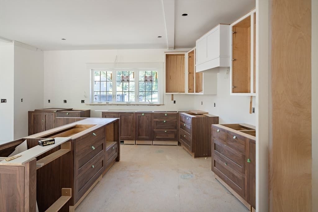 Single Family Residence at 167 Atlantic St, Gloucester MA 01930, Gloucester, photo 11 of 26