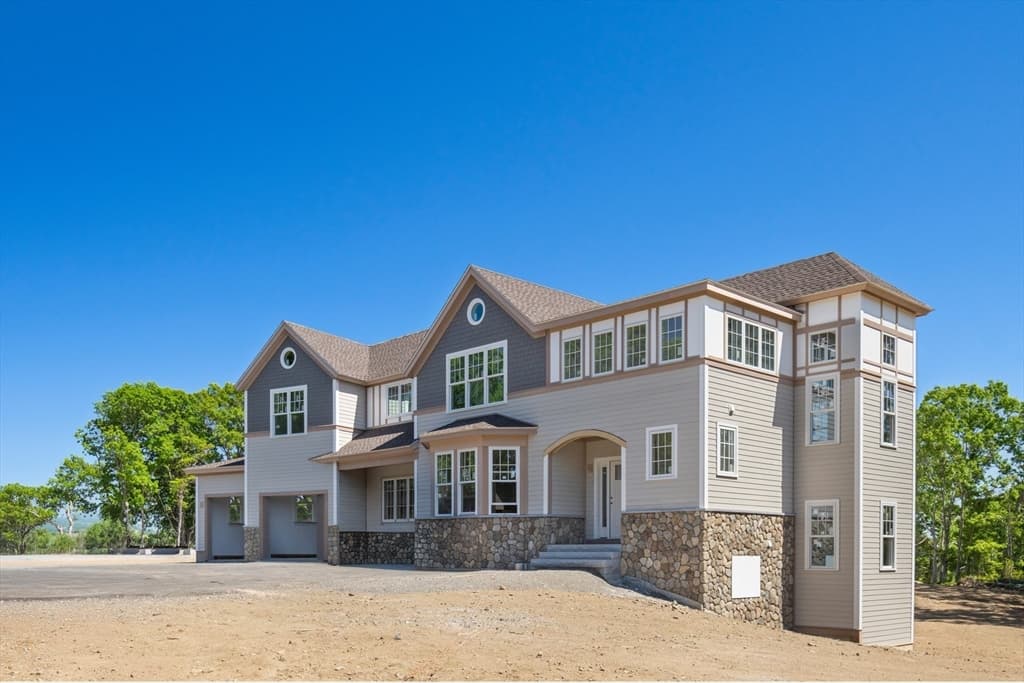 Single Family Residence at 167 Atlantic St, Gloucester MA 01930, Gloucester, photo 4 of 26
