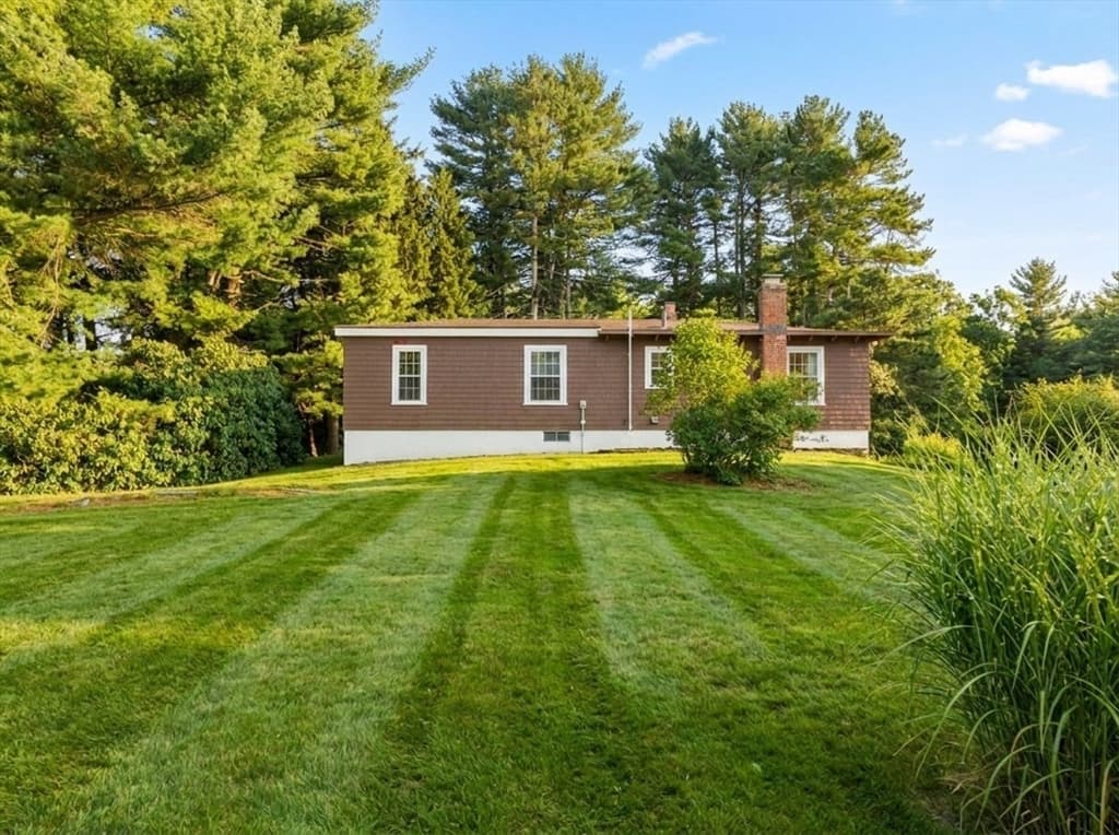 115 Kennedy Rd, Stoughton MA 02072 photo 3