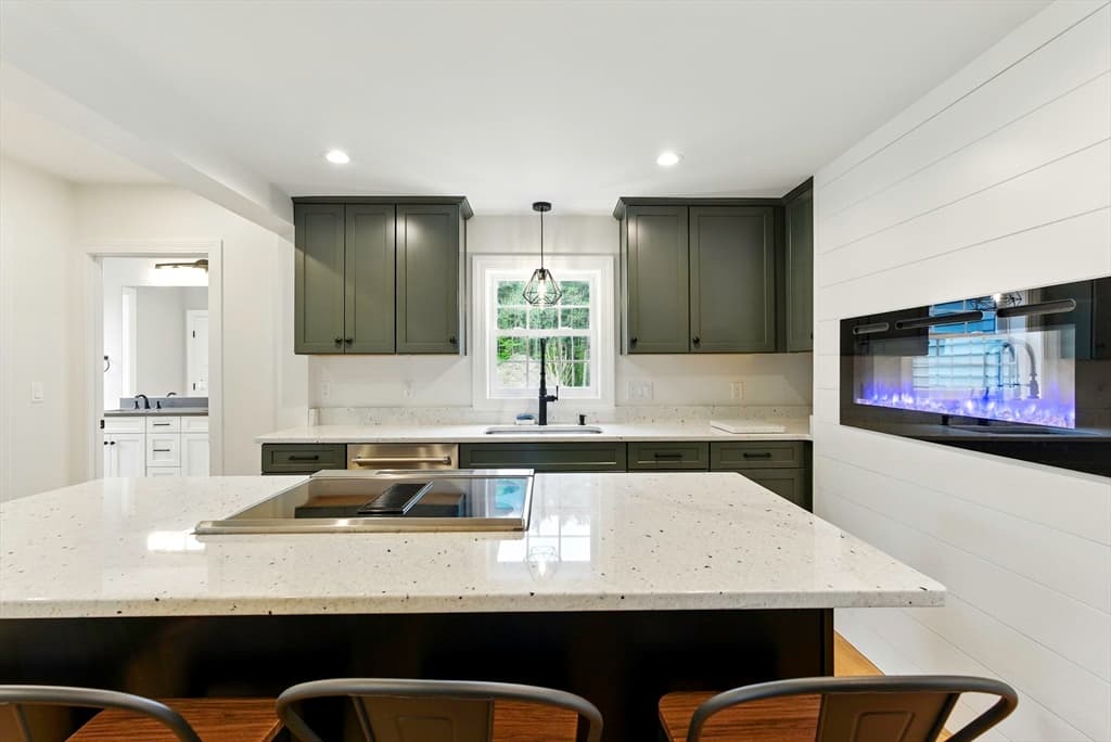 Single Family Residence at 267 F S. Main Street, Hopedale MA 01747, photo 23 of 40