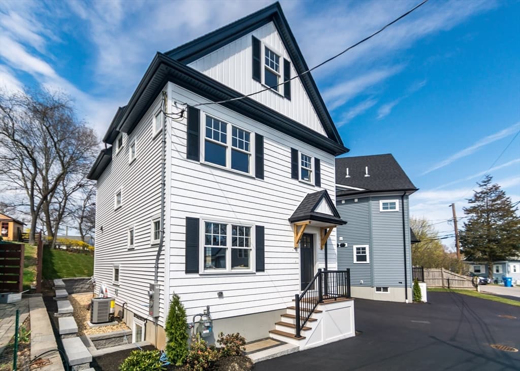 Single Family Residence at 89 Hardy Pond Road, Waltham MA 02452, photo 2 of 39