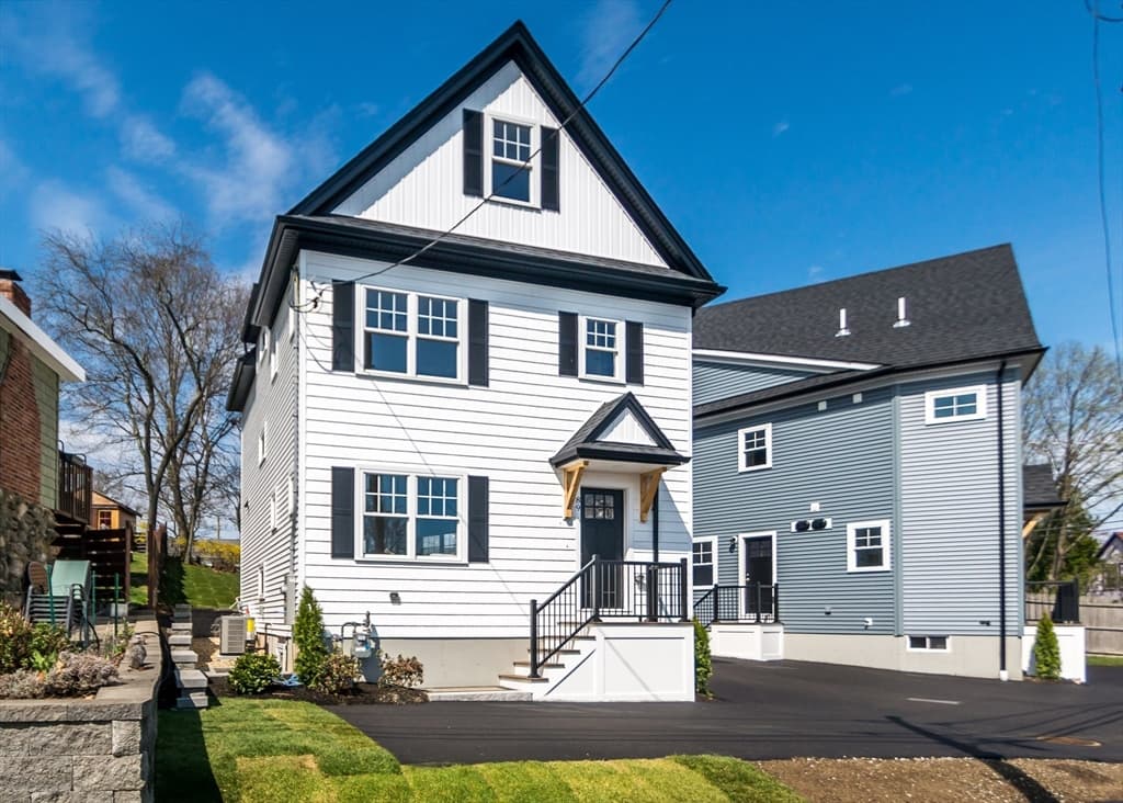 Single Family Residence at 89 Hardy Pond Road, Waltham MA 02452, photo 3 of 39