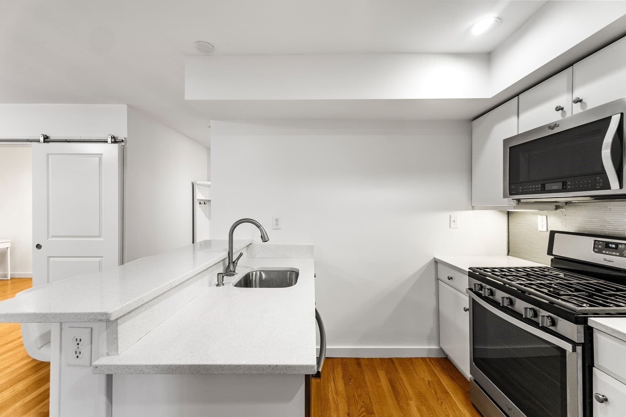 Condominium at 125 B St # 1D, Boston MA 02127, Boston, photo 18 of 20