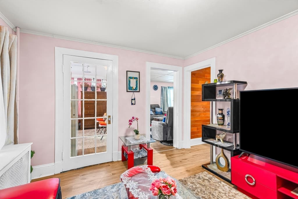 28 Maple Street, Southbridge MA 01550 photo 6