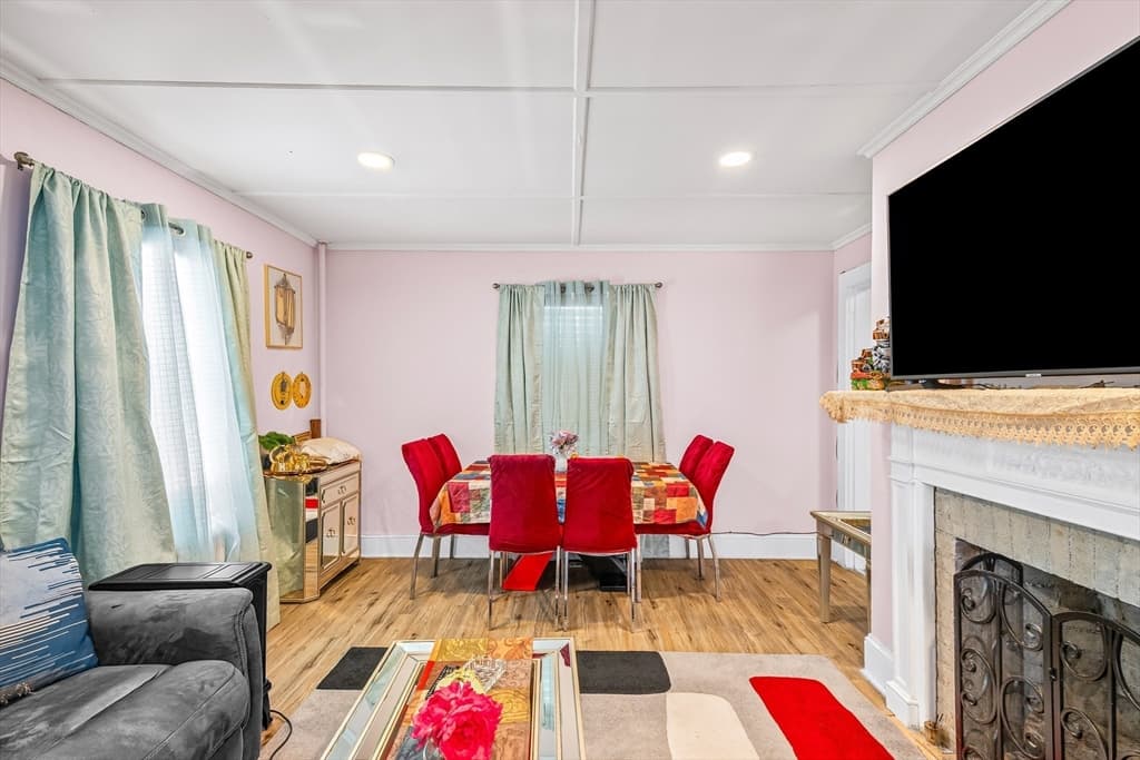 28 Maple Street, Southbridge MA 01550 photo 8