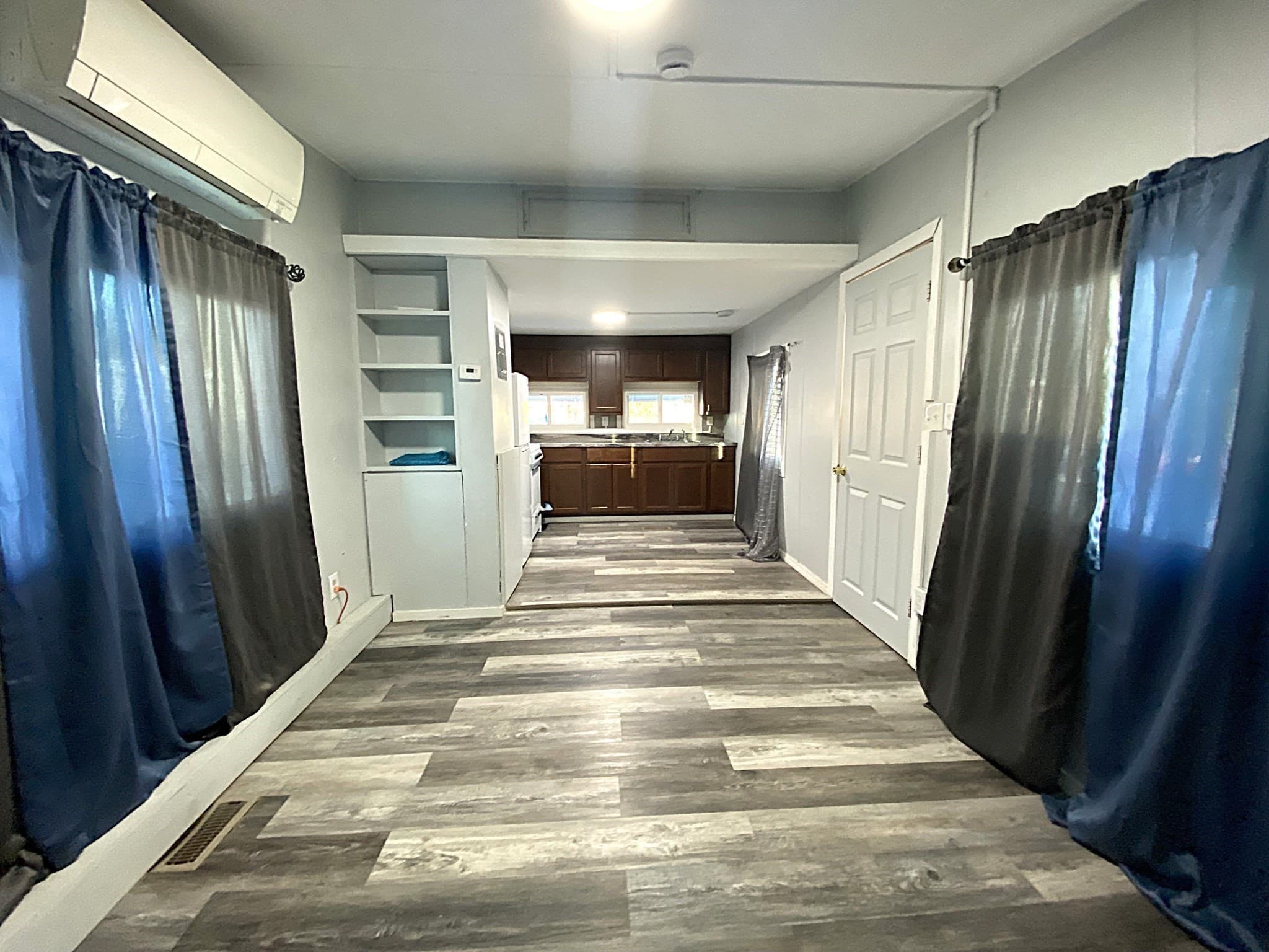 Mobile Home at 16 Pioneer Way, Springfield MA 01119, Springfield, photo 4 of 10