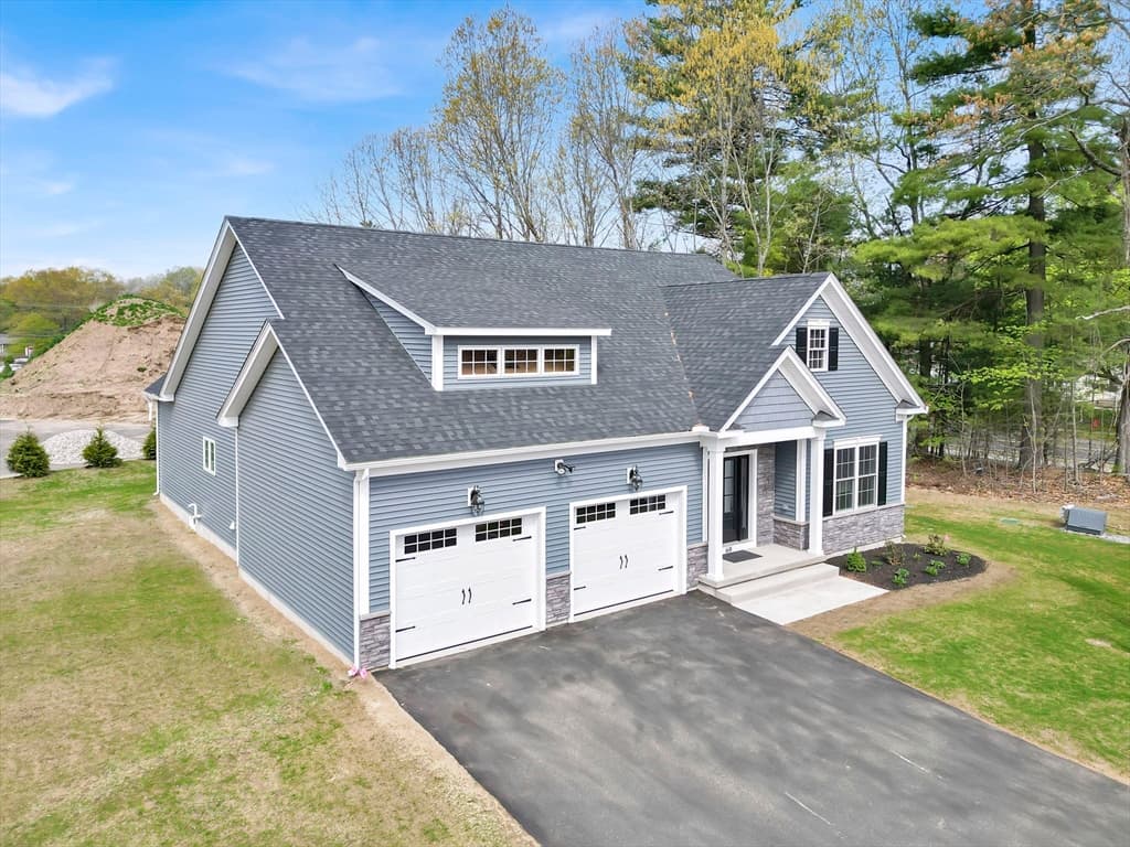 60 Liberty Lane, Enfield CT 06082 photo 3