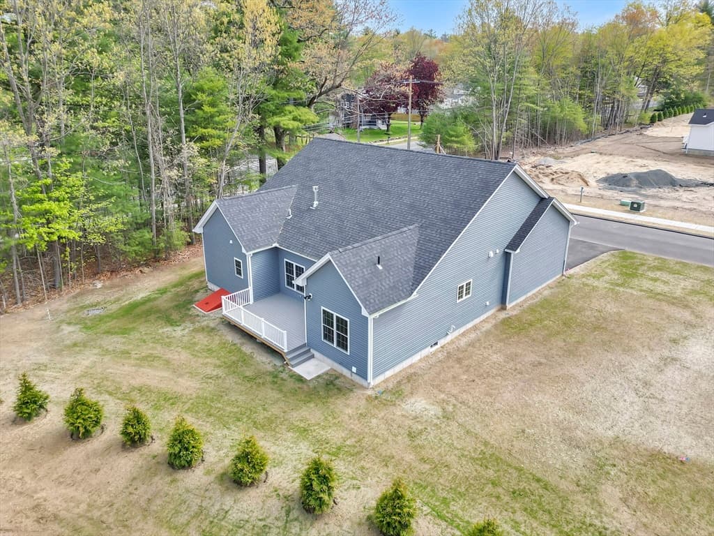 60 Liberty Lane, Enfield CT 06082 photo 5