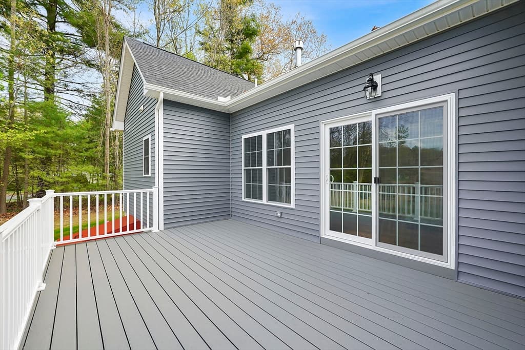 60 Liberty Lane, Enfield CT 06082 photo 4