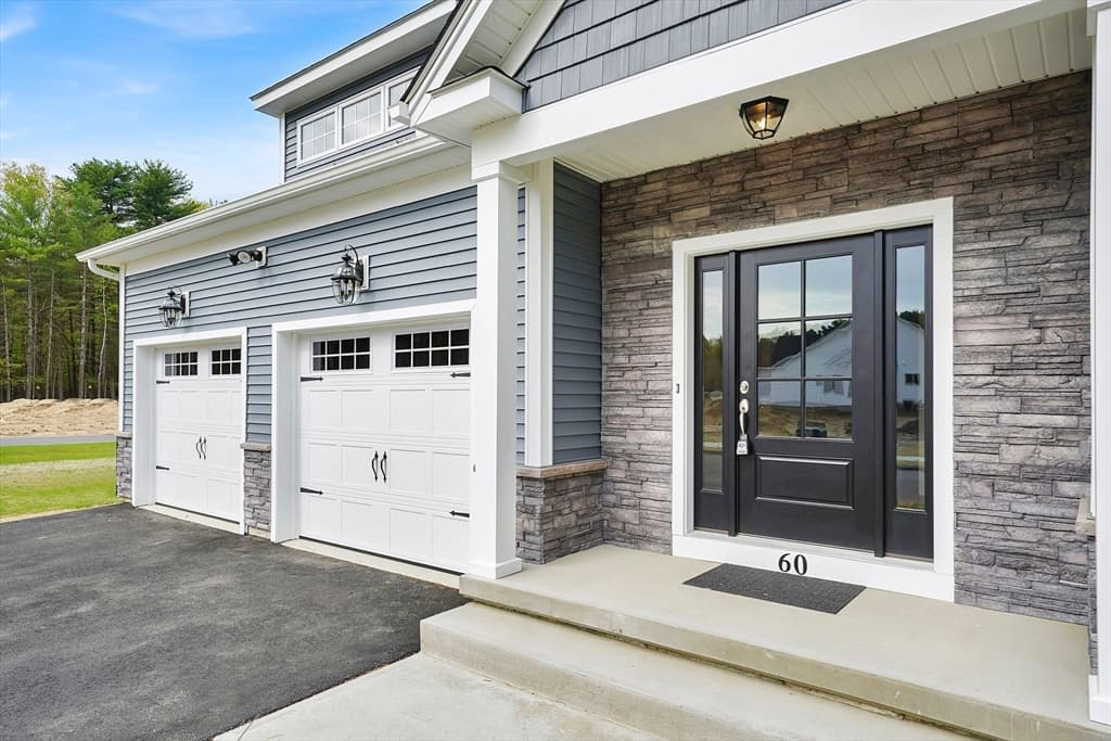 45 Liberty Lane, Enfield CT 06082 photo 2