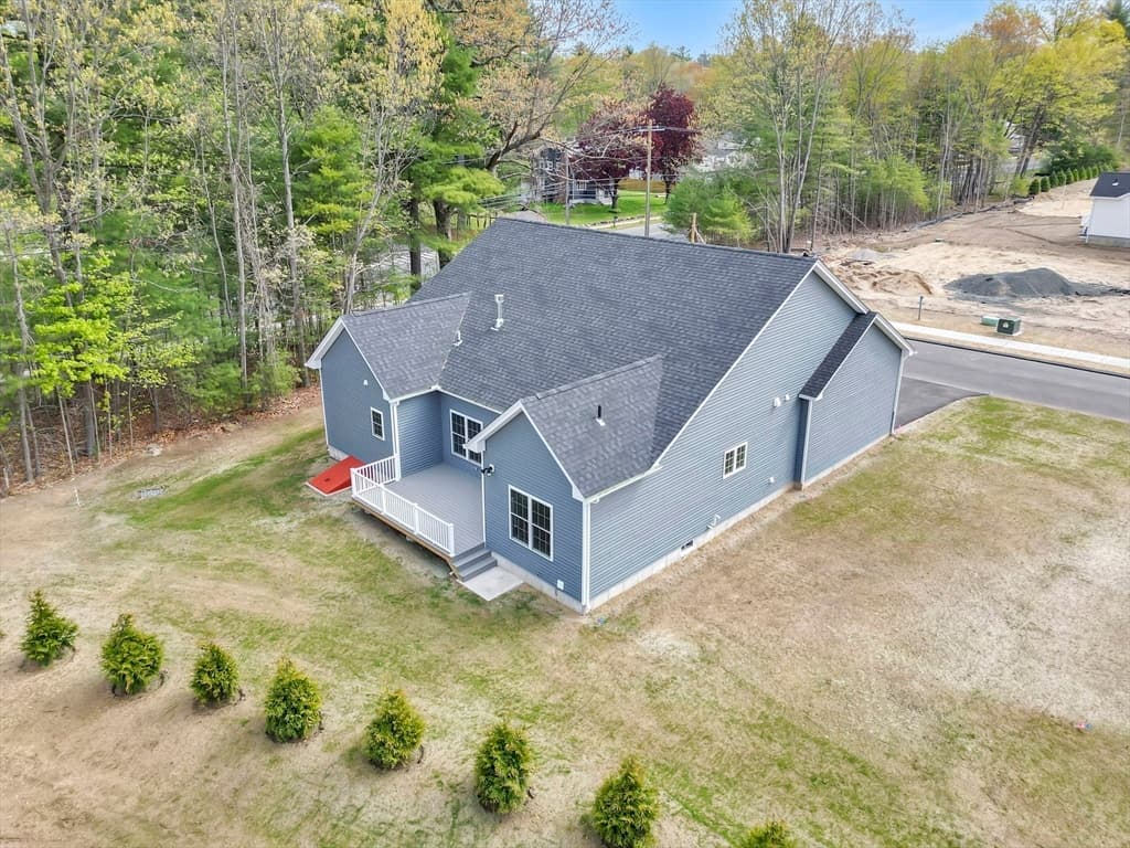 45 Liberty Lane, Enfield CT 06082 photo 5