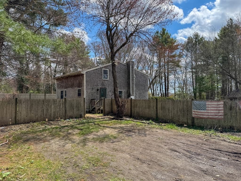 23 Fifth Ave, Lakeville MA 02347 photo 2