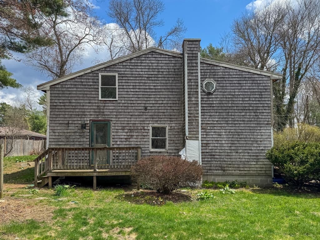 23 Fifth Ave, Lakeville MA 02347 photo 4