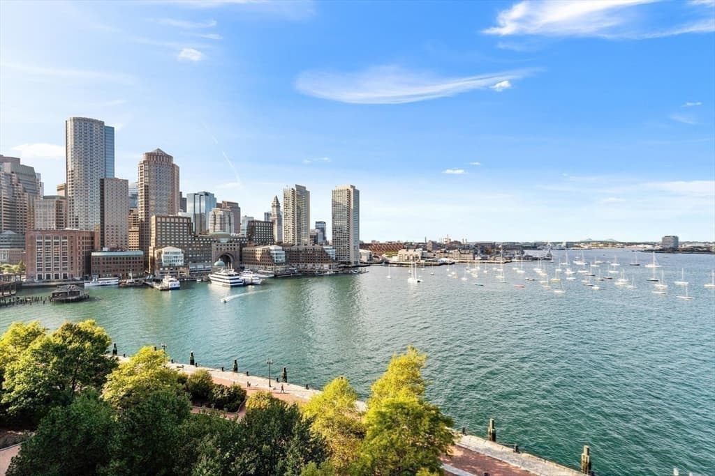 Condominium at 22 Liberty Dr # 7M, Boston MA 02210, photo 12 of 42