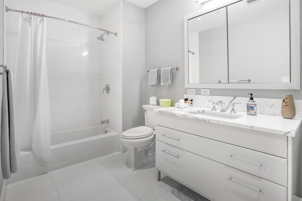 Condominium at 22 Liberty Dr # 7M, Boston MA 02210, photo 34 of 42