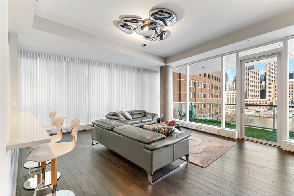 Condominium at 22 Liberty Dr # 7M, Boston MA 02210, photo 8 of 42