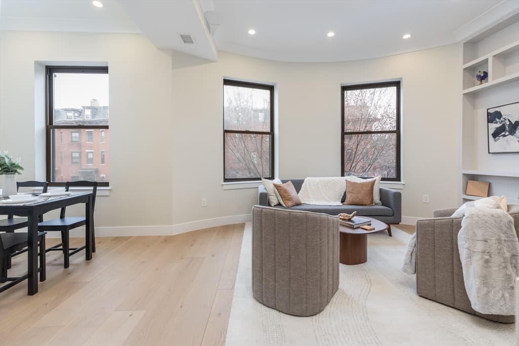 Condominium at 577 Massachusetts Ave. # 3, Boston MA 02118, photo 6 of 12