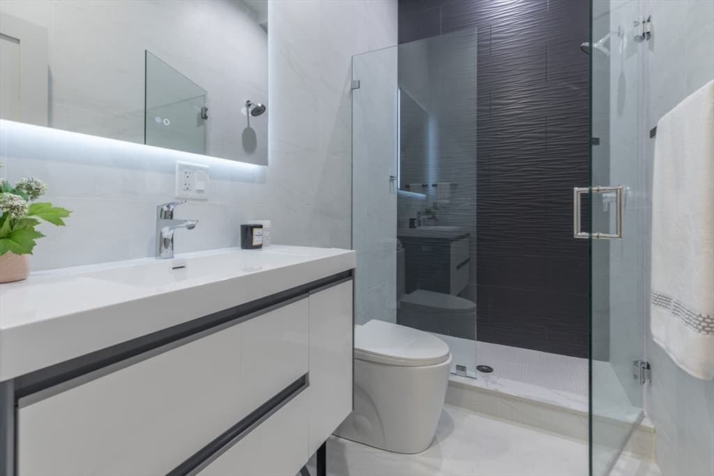 Condominium at 577 Massachusetts Ave. # 3, Boston MA 02118, photo 12 of 12
