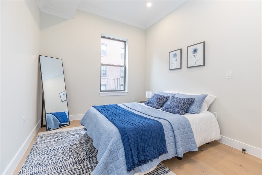 Condominium at 577 Massachusetts Ave. # 3, Boston MA 02118, photo 11 of 12