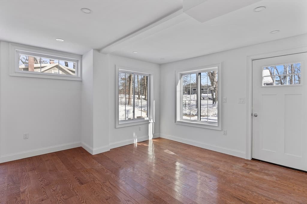 Single Family Residence at 6 Hillside Rd, Northborough MA 01532, photo 8 of 30
