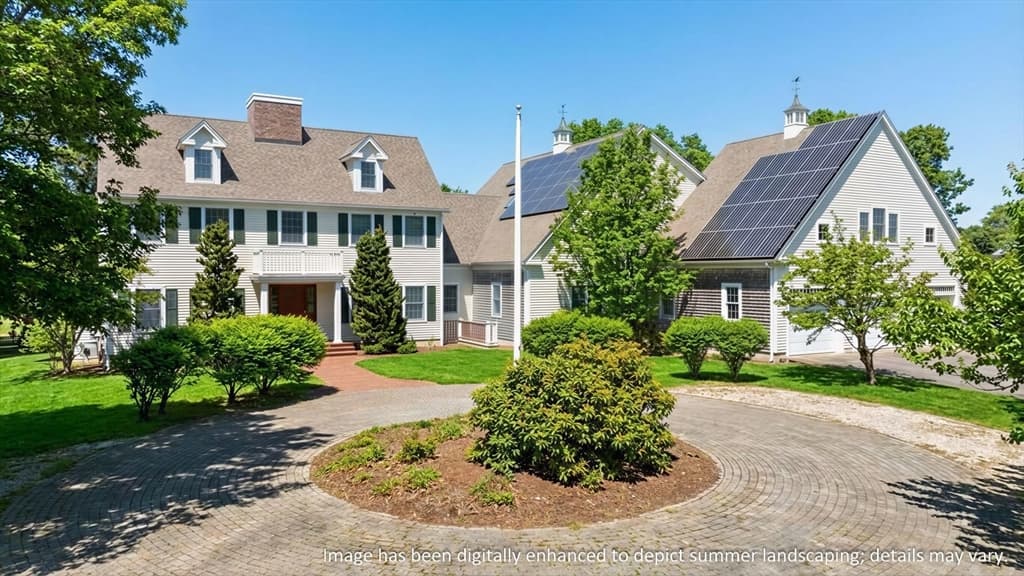 61 Airpark Dr, Falmouth MA 02536