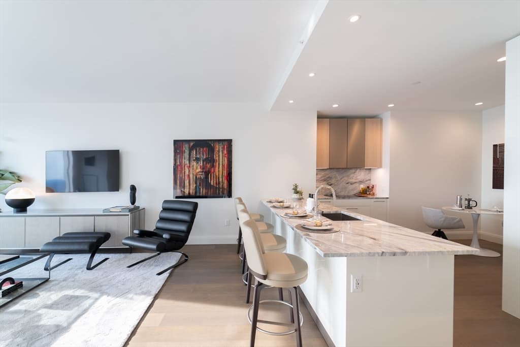 Condominium at 240 Devonshire Street # 4604, Boston MA 02110, photo 4 of 40