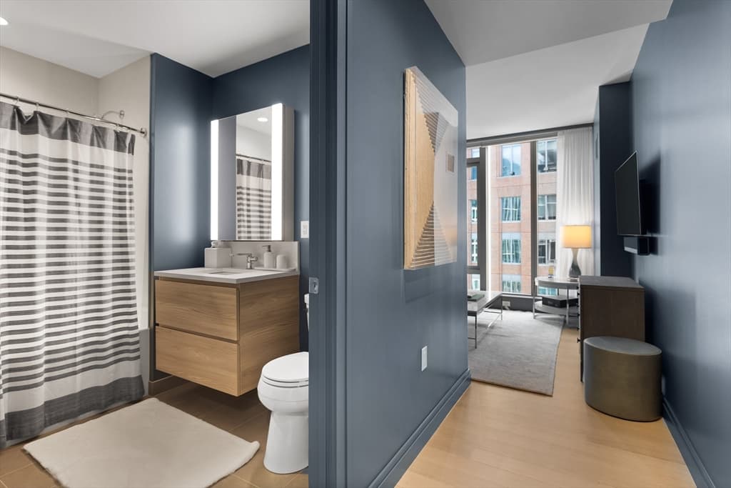 Condominium at 135 Seaport Blvd # 1902, Boston MA 02210, photo 23 of 39