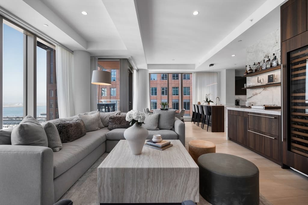 Condominium at 135 Seaport Blvd # 1902, Boston MA 02210, photo 2 of 39