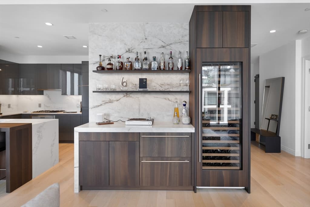 Condominium at 135 Seaport Blvd # 1902, Boston MA 02210, photo 12 of 39
