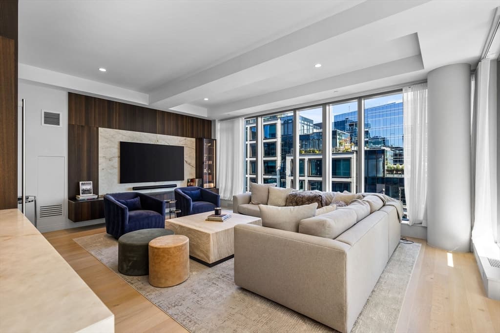 Condominium at 135 Seaport Blvd # 1902, Boston MA 02210, photo 7 of 39