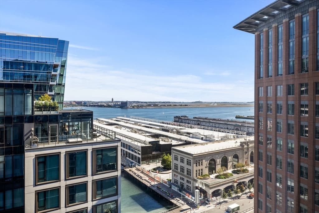 Condominium at 135 Seaport Blvd # 1902, Boston MA 02210, photo 5 of 39