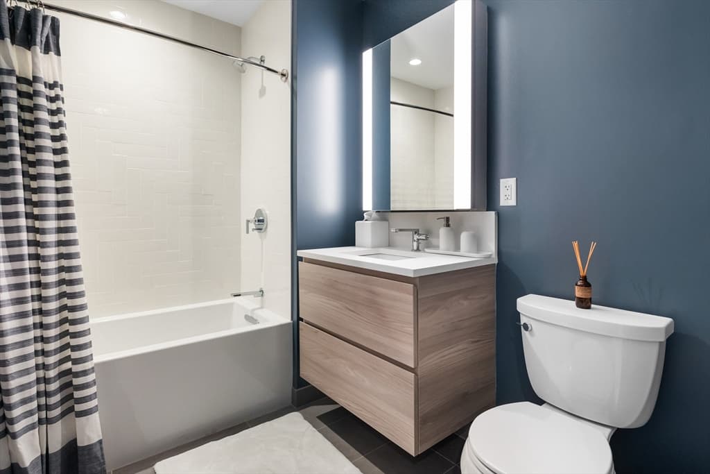 Condominium at 135 Seaport Blvd # 1902, Boston MA 02210, photo 24 of 39