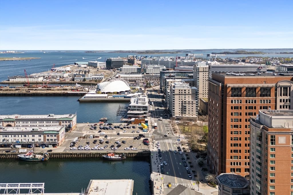Condominium at 135 Seaport Blvd # 1902, Boston MA 02210, photo 38 of 39