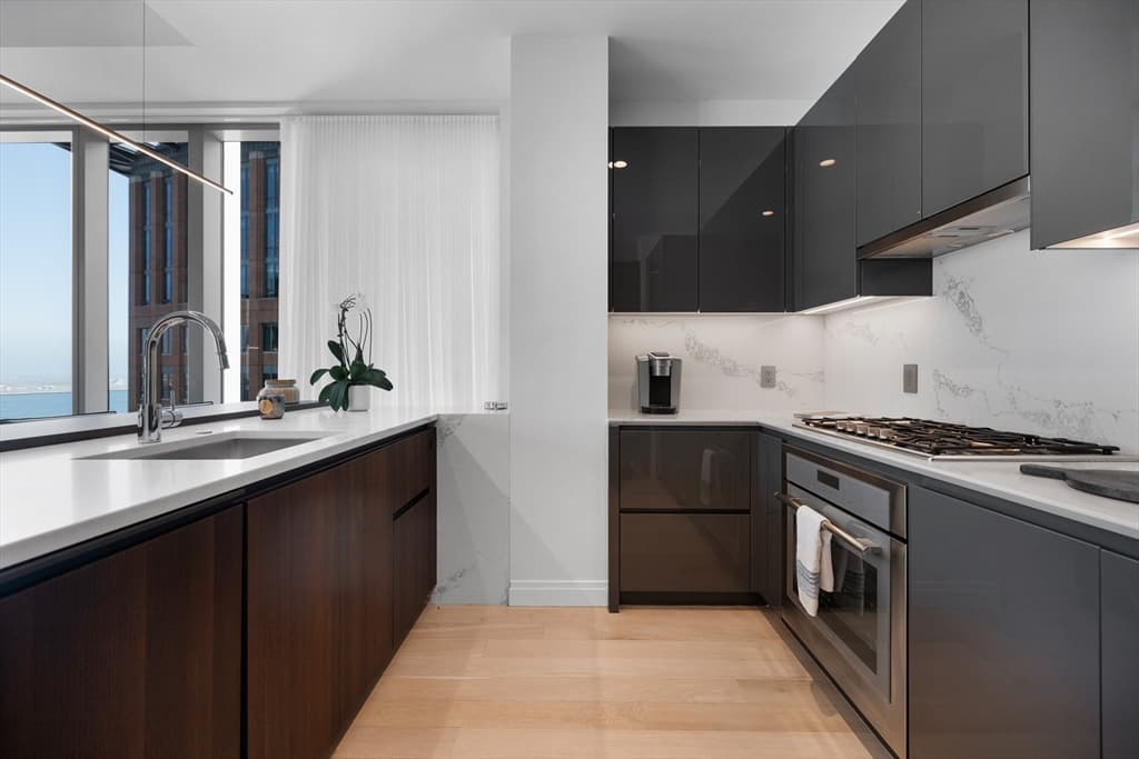 Condominium at 135 Seaport Blvd # 1902, Boston MA 02210, photo 11 of 39