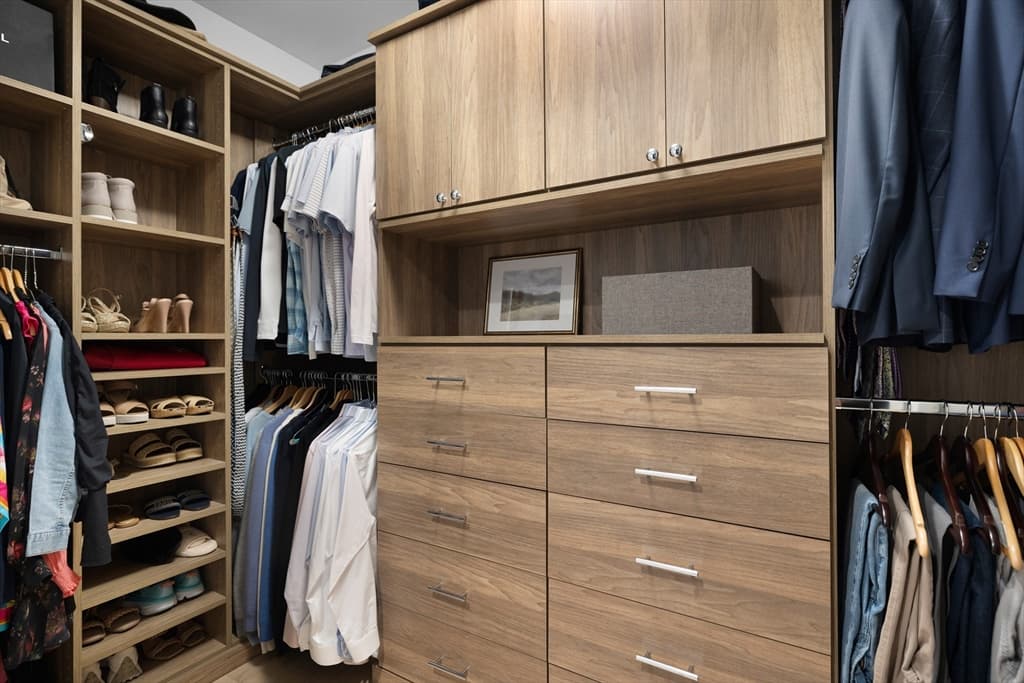 Condominium at 135 Seaport Blvd # 1902, Boston MA 02210, photo 19 of 39