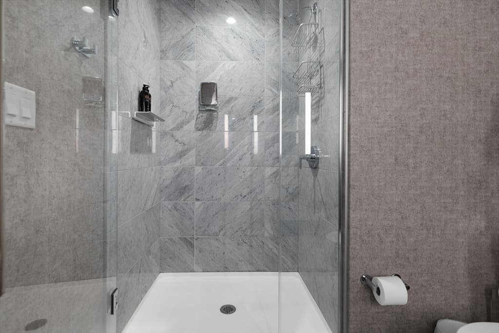 Condominium at 135 Seaport Blvd # 1902, Boston MA 02210, photo 21 of 39