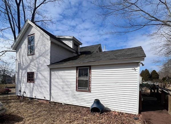 Single Family Residence at 10 Green St, Brookfield MA 01506, Brookfield, photo 4 of 4