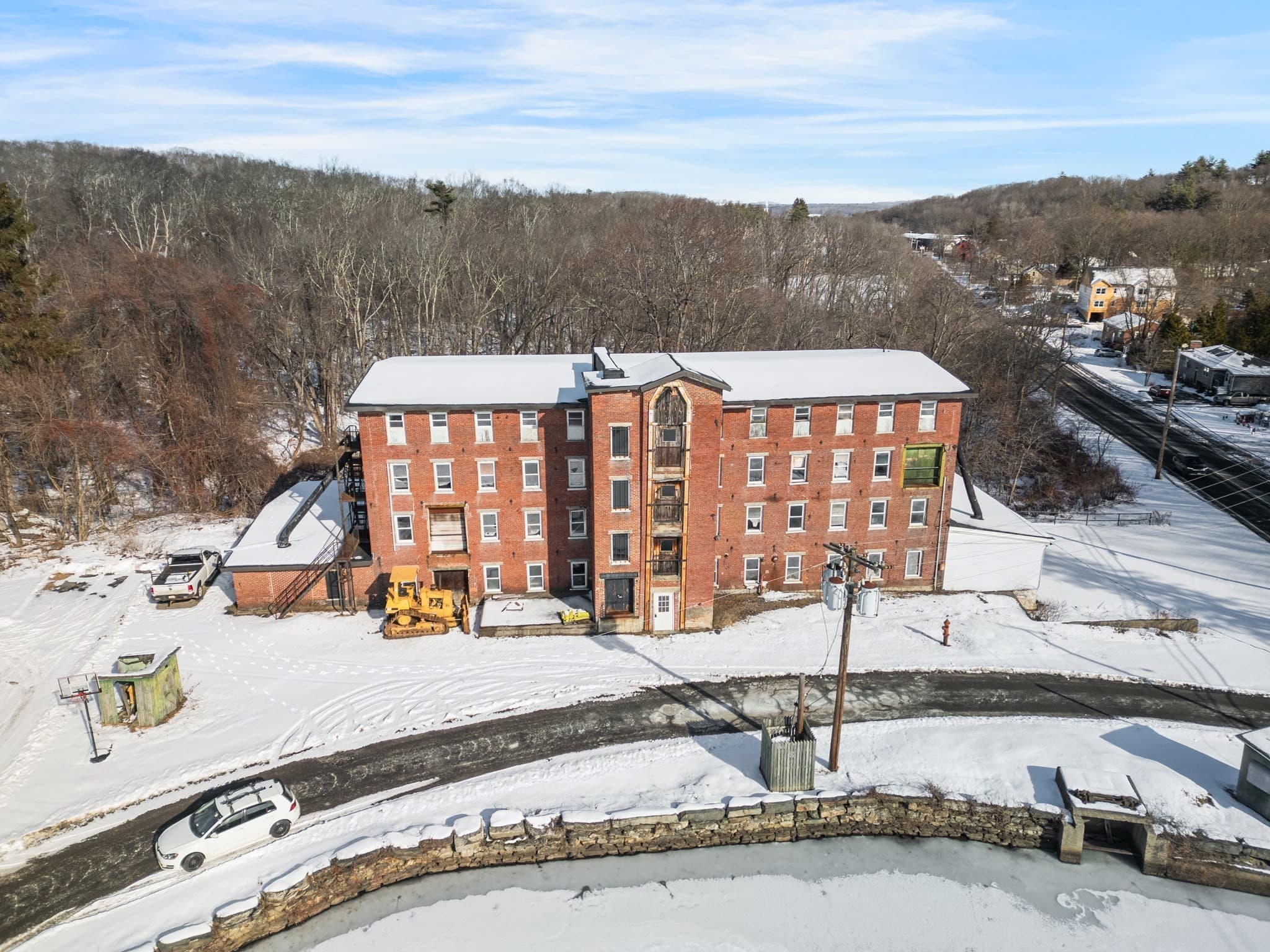 190 W Main St, Millbury MA 01527