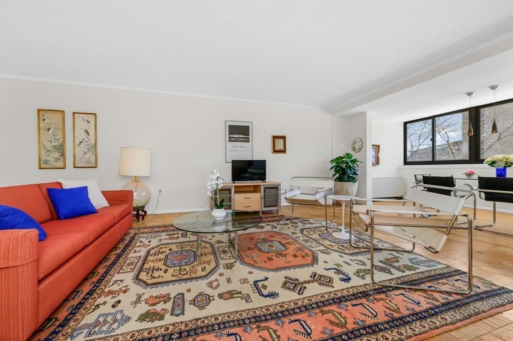 6 Whittier Place # 6H, Boston MA 02114