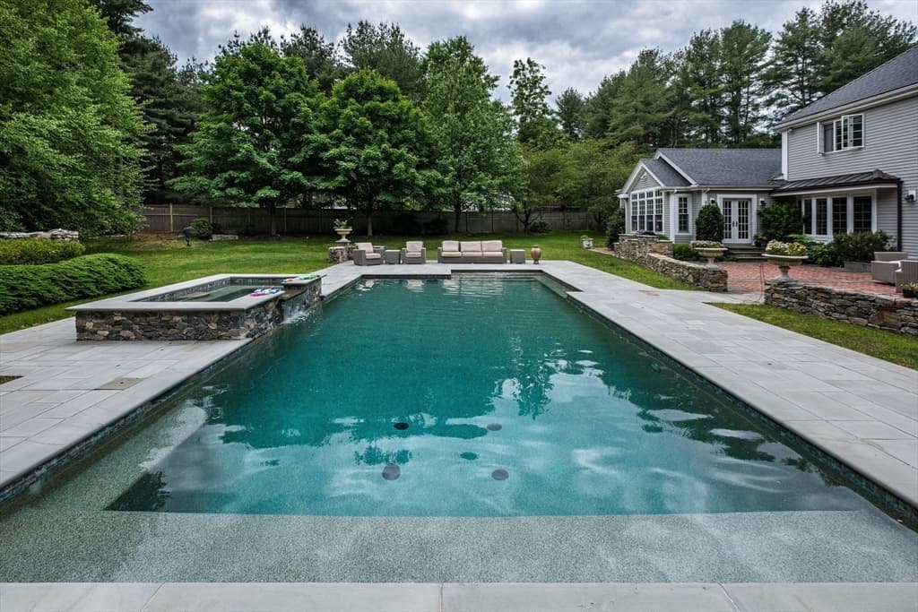 568 Wellesley St, Weston MA 02493 photo 5