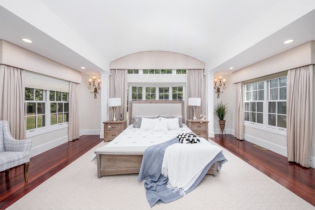 568 Wellesley St, Weston MA 02493 photo 21