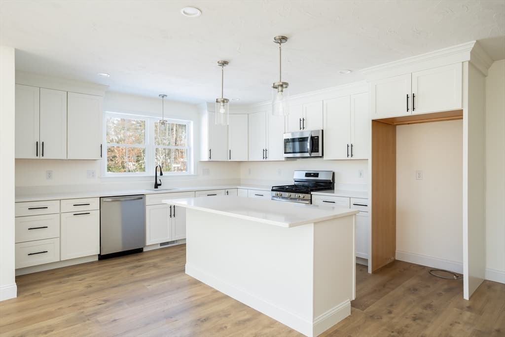4 Hayley Cir # 0, Rochester MA 02770 photo 10