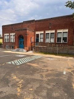 15 Papineau St, Holyoke MA 01040 photo 3