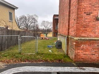 15 Papineau St, Holyoke MA 01040 photo 4