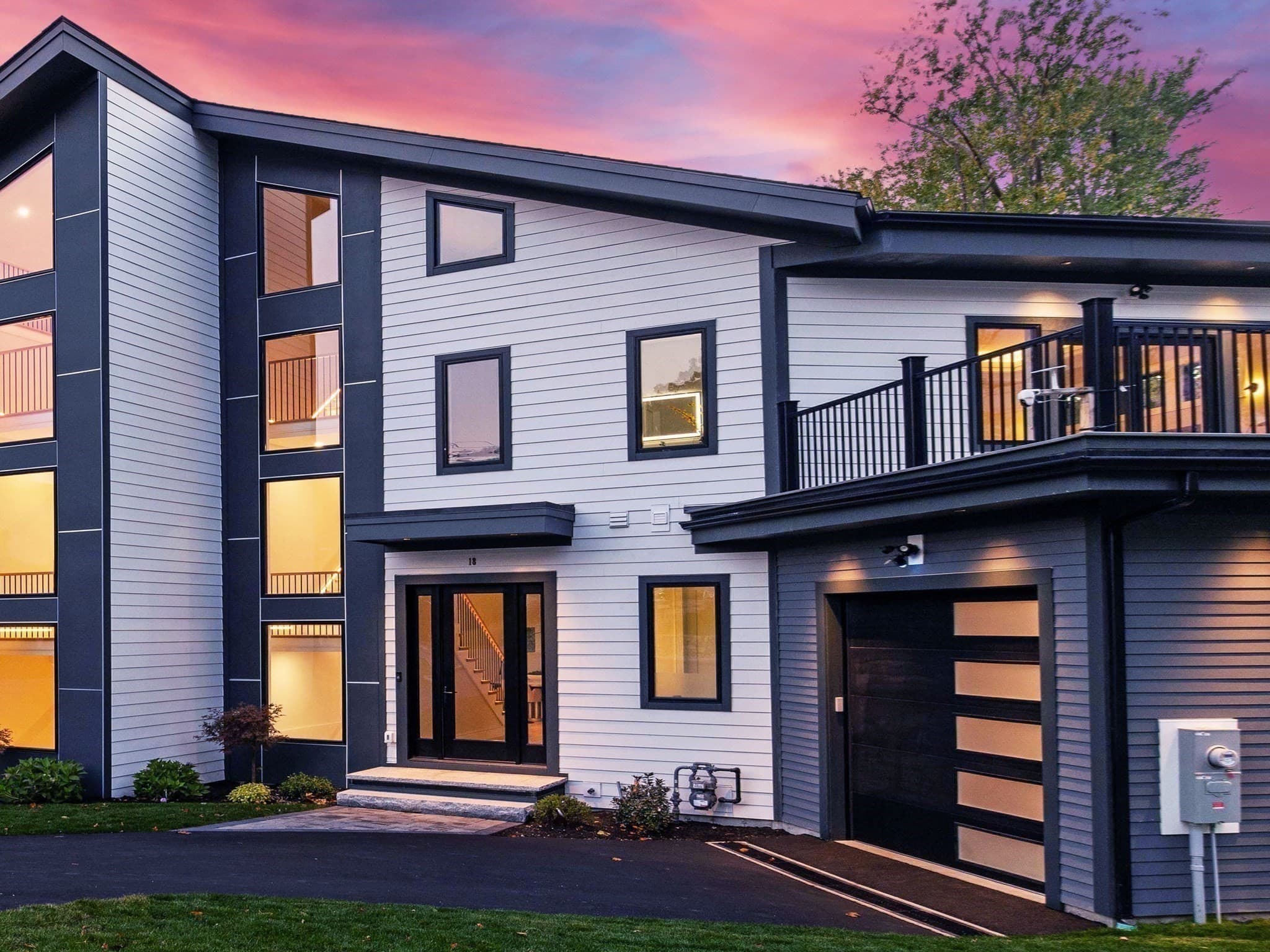 Condominium at 16-18 Josselyn Pl # 18, Newton MA 02461, photo 2 of 29