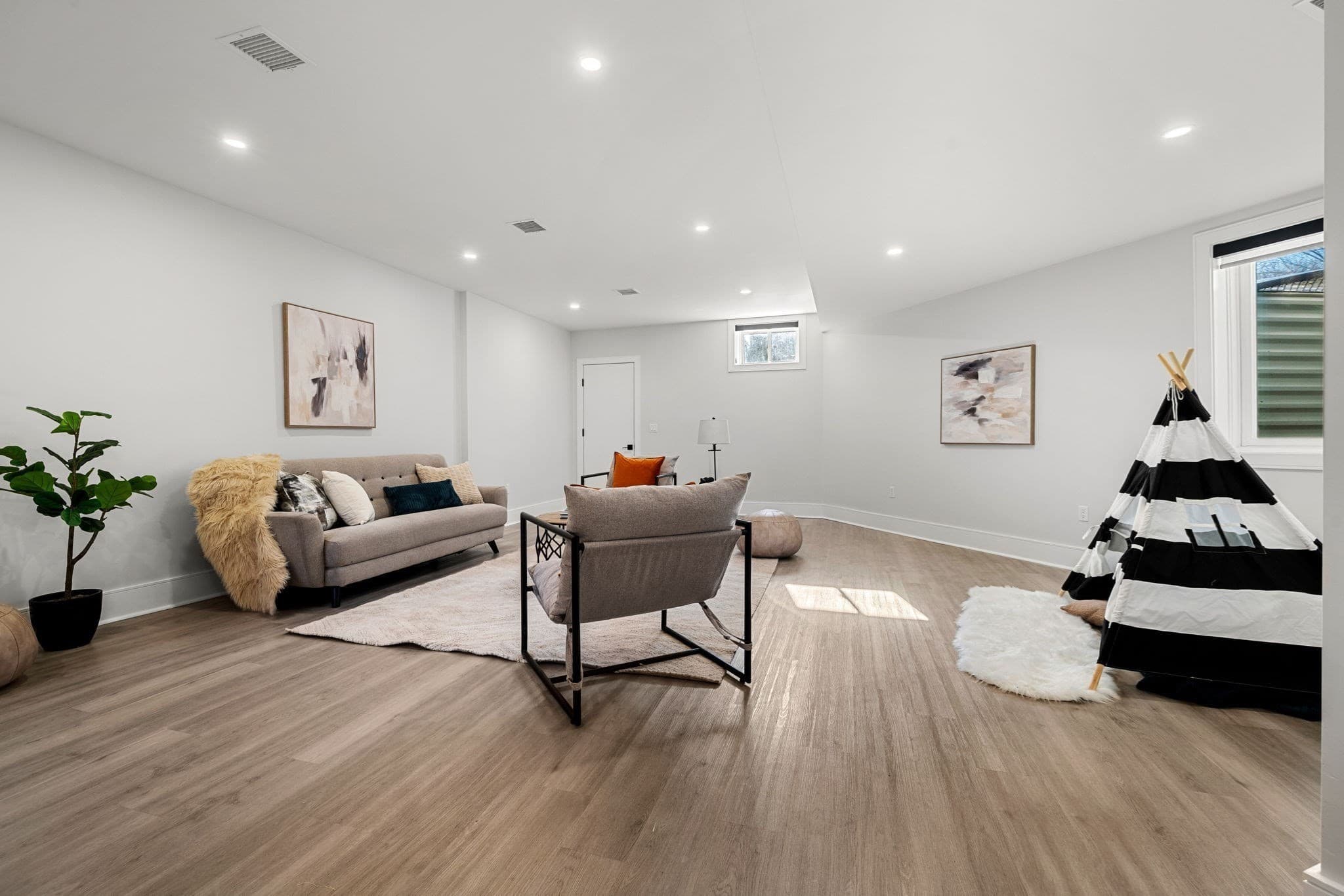 Condominium at 16-18 Josselyn Pl # 18, Newton MA 02461, photo 22 of 29